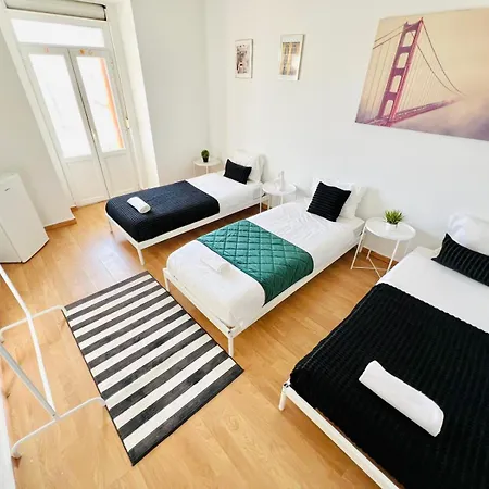 Lisbon 87 City Center Flat Ideal For Groups And Families-3